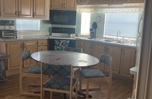 Braden River House | Comfortable unit @ Sun Outdoors! Lots of Amenities! Siesta Key, Pine Craft, Shop