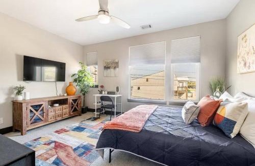 Katie Hill Neighborhood House | CommunalSpacesQueenBedPrivate Near Nashville Nightlife TSU Vandy