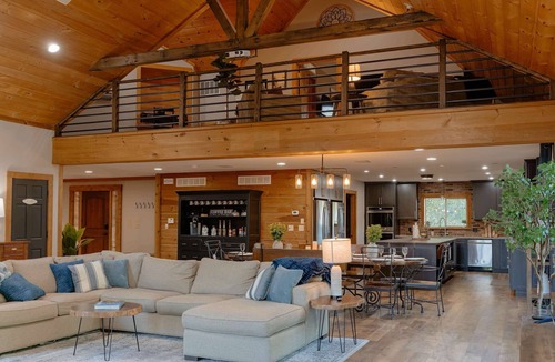 Buchanan House | Compass Retreat for large groups