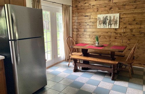 Townsend Cabin | Cozy Cottage near National Park w/Awesome Mountain Views! Extremely clean!