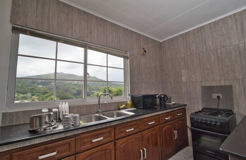 Anse Royale Apartment | Creole Cottage 2BR Apartment is a fully furnished located in Anse Royal with AC