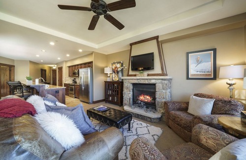 Breckenridge Condo | Crystal Peak Condo | Spectacular Views, Steps To Peak 7, Hot Tubs, and Gondola on-site
