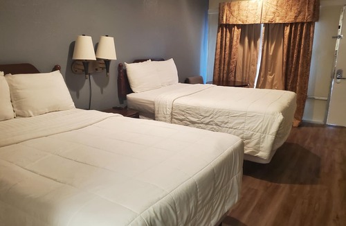 Madison Hotel | Deerfield Inn & Suites