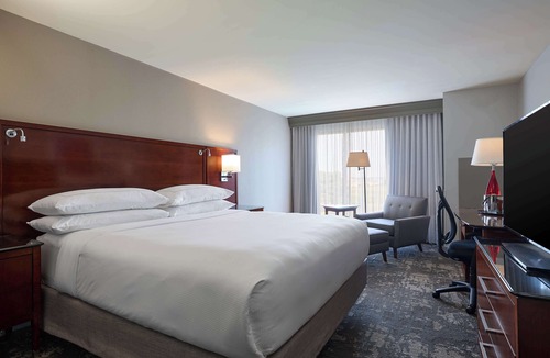 South Loop Hotel | DoubleTree by Hilton Minneapolis Airport, MN