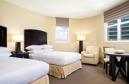 Sunny Isles Beach Resort | DoubleTree Resort & Spa by Hilton Ocean Point-N. Miami Beach