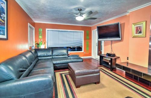 South Addition House | Downtown Anchorage Home, 1 Block to Coastal Trail!