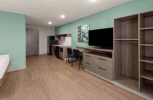 Pasadena Hotel | ECHO Suites Extended Stay by Wyndham Houston Pasadena Fwy Pl