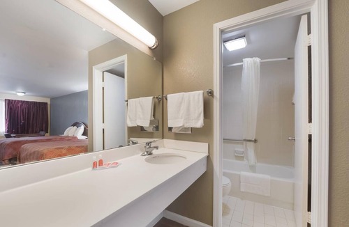 Thomaston Hotel | Econo Lodge Thomaston