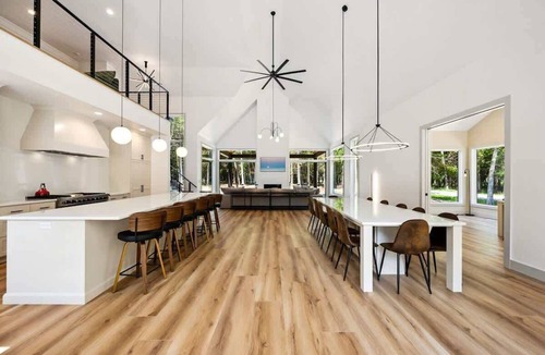 Egg Harbor House | Egg Harbor Group Retreat + Pickleball & Firepit