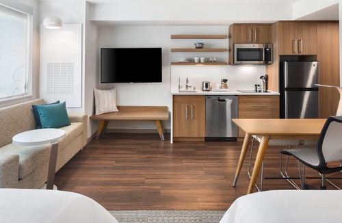 South Loop Hotel | Element by Marriott Bloomington Mall of America