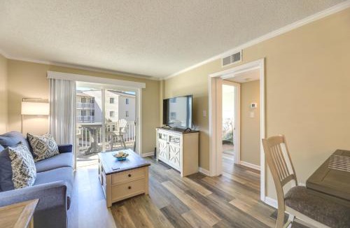 Emerald Isle House | Emerald Isle Vacation Rental w/Resort Pool!