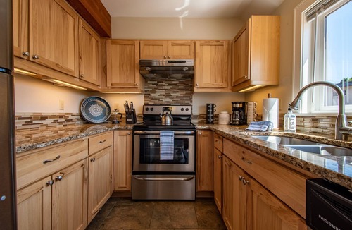 Lower Queen Anne House | Enchanting 3 Bedroom Home with Space Needle Views!