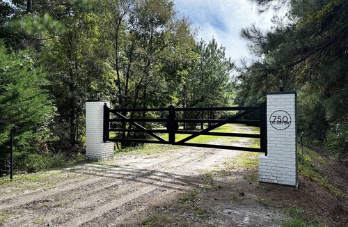 Kingsland House | Escape to Tranquility 125 Acre Property with Trails Lake Spacious House Fire Pit