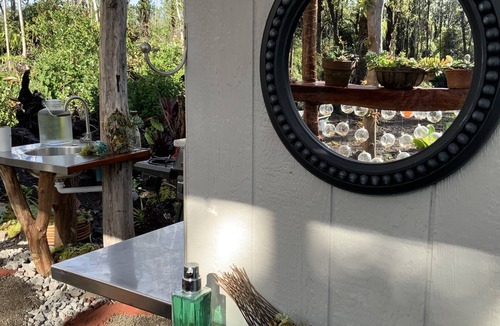 Mountain View House | Exotic garden cottage at amazing volcanic fissure