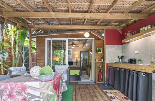 Moorea-Maiao Apartment | Exquisite Bungalow With Beachfront Jacuzzi