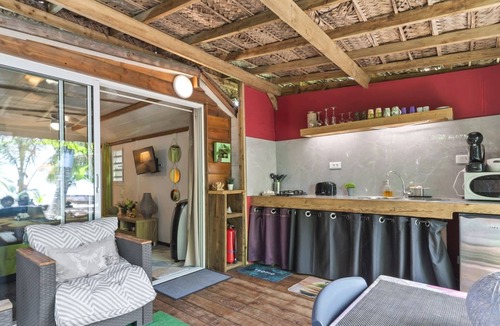 Moorea-Maiao Apartment | Exquisite Bungalow With Beachfront Jacuzzi