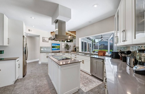 Bay Hill House | Exquisite Luxury Home Minutes from All Theme Parks