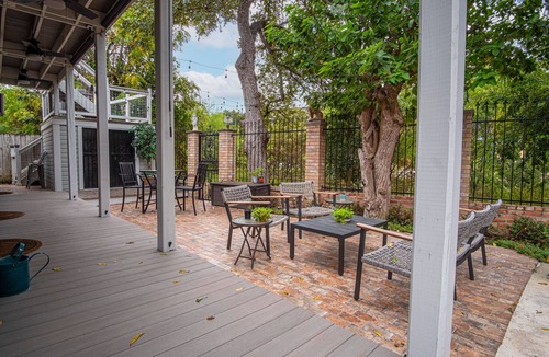King William Cottage | Exquisite Studio Guesthouse Near Downtown's Core!