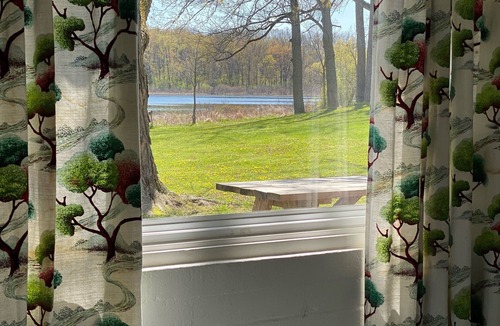 Three Rivers Cottage | Fireside Cottage - Lakefront Cottages On Semi-private Lake, Beach, Boats, Fun!