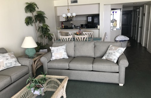 Garden City Condo | FIRST FLOOR CONDO WITH POOL & JACUZZI