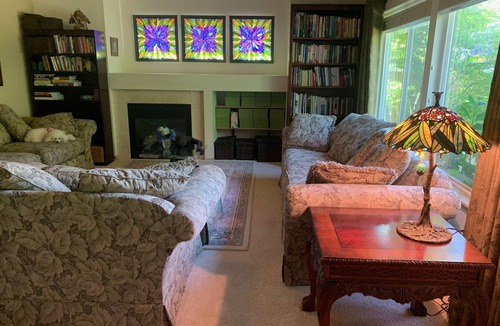 Holly House | Forest View / Beautiful White Room