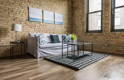 Warehouse District Apartment | FRONTDESK 50 4th Ave Apts North Loop Warehouse District