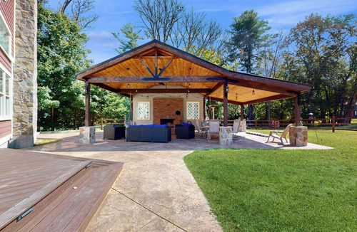 Foxboro Cottage | Gillette Soccer Event HQ < 1 Mi to Patriot Place!