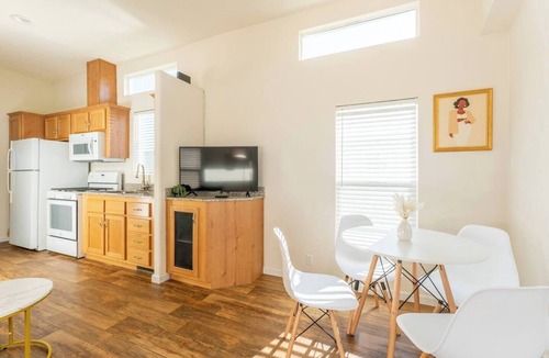 Fort Bragg House | GoldenGlow! DTFB. SameDayBooking