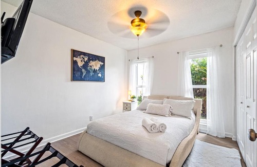 Palm Aire Village West Villa | Gorgeous open concept 4 BR with heated pool and lounge area