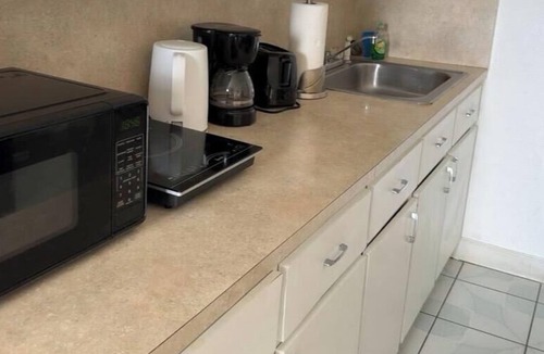 Hallandale Beach Apartment | Great fully equipped apartment in a central location, close to everything