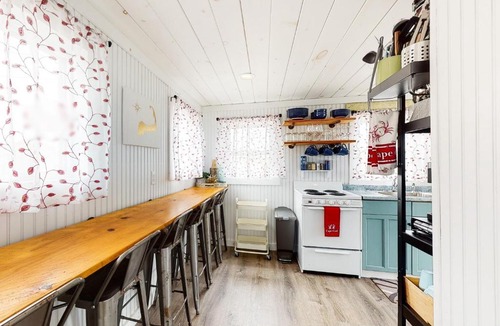 Dennis Port House | Grey Pearl