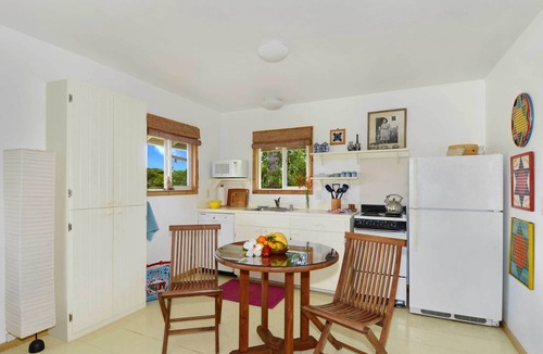 Wailua Cottage | 'hale Iki' Kapa'a Cottage - 1 Block to Beach!