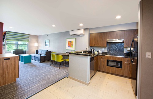 Lower Queen Anne Hotel | Hampton Inn & Suites Seattle-Downtown