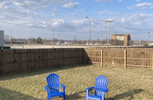 Benton Harbor House | Harbor Escape- Minutes to beaches, Arts District, Harbor Shores & St Joseph