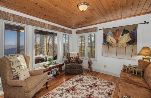 Ferguson House | Hawks View