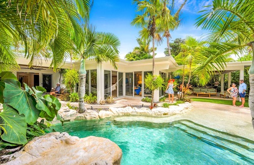 Poinsettia Heights House | Heated pool/Lush Tropical Surrounding/Castaway Key/RESlDENCES