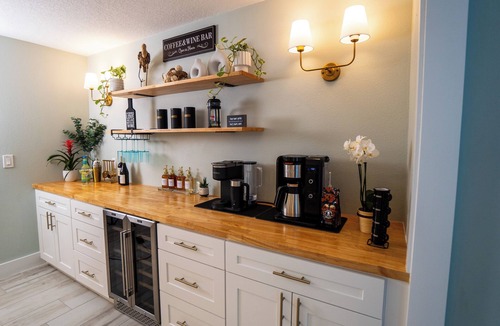 Cocoa Isles House | Heated Pool+Spa+BeachWalk+bikes+MiniGolf+beach essentials &toys+Outdoor Kitchen!