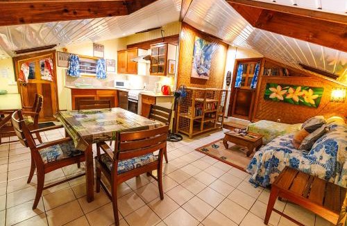 Ha'apiti House | Heimanarii's Lodge - Fare Tiare