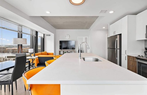 Assembly Square Condo | High-end Modern 3BR 3BA Condo Assembly Square