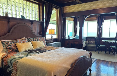 Hilo Bed & Breakfast | Hilo Bay Oceanfront B&B