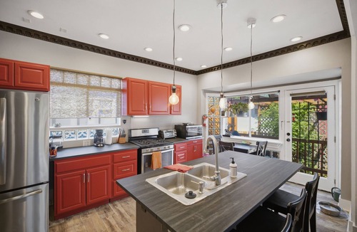 Miller Park House | Historic Cap Hill Oasis w/Yard-Dogs Stay Free!