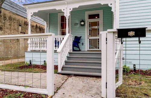 Southtown House | Historic home with heated lounge pool: Walk to downtown San Antonio & Alamodome!