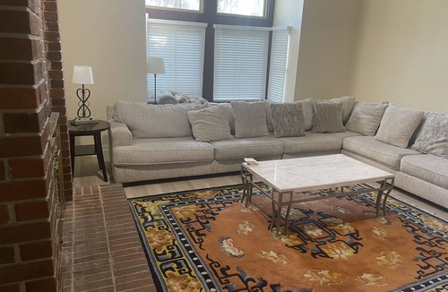 Jacksonville House | Home Away from Home! Close to Everything! JU only 5 Mins Away!