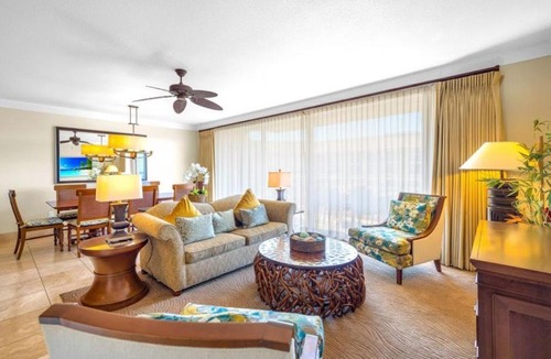 Kaanapali Apartment | Honua Kai Villas Ocean View 8 BR Sleeps 26 Great for Families Complimentary Car with 6 Nights HKH ML-3095 by KBM