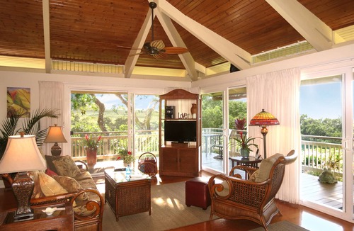Pauwela Cottage | HOOKIPA BAYVIEW COTTAGE Private, Romantic Maui Cottage, in Haiku