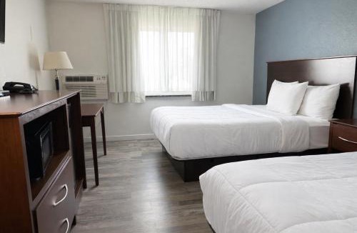 Fergus Falls Hotel | Hotel 8