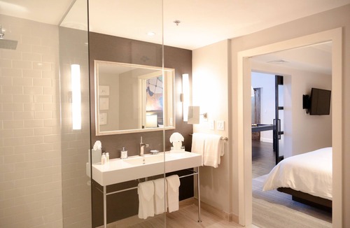 Fenway–Kenmore Hotel | Hotel Commonwealth
