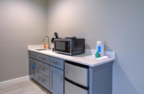Braden River Apartment | HS#2- Modern Studio next to Premier Sports Complex