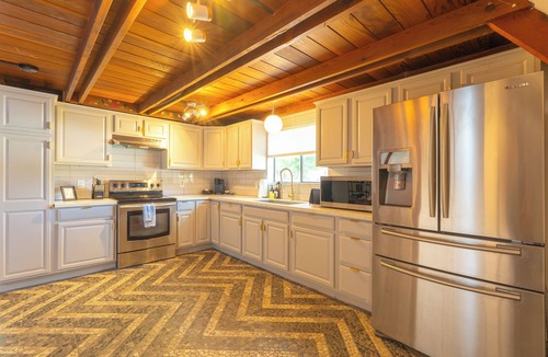 Lake Montezuma Cabin | Iconic A-Frame with Hot Tub/Stargazing/King Bed/Pet Friendly near Sedona!
