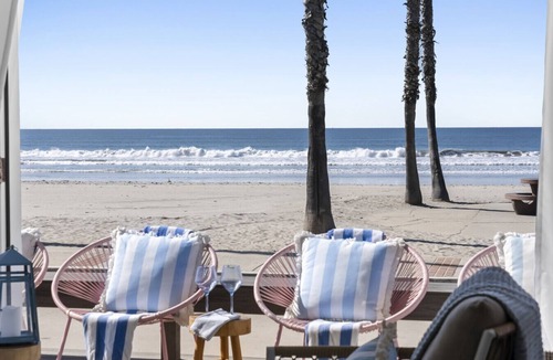 Townsite House | Immaculate Beachfront House, Easy Beach Access, Guest Favorite